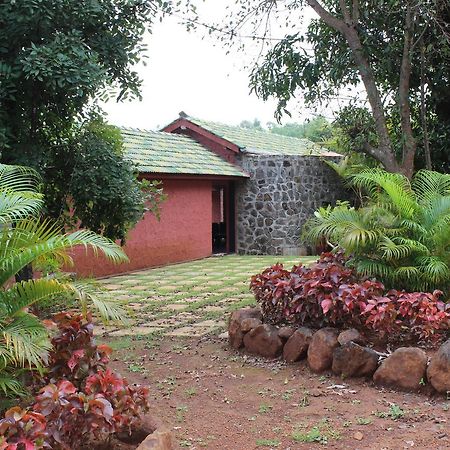 Cherilyn Monta Resort - Ratnagiri Vatul Exterior foto