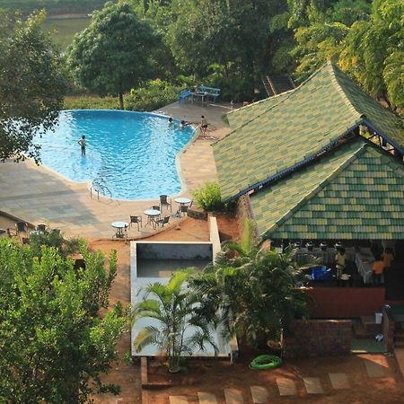 Cherilyn Monta Resort - Ratnagiri Vatul Exterior foto