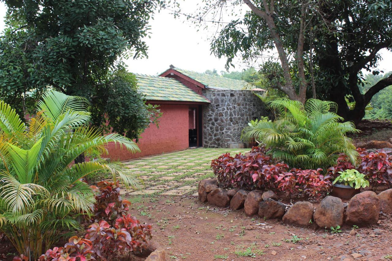 Cherilyn Monta Resort - Ratnagiri Vatul Exterior foto