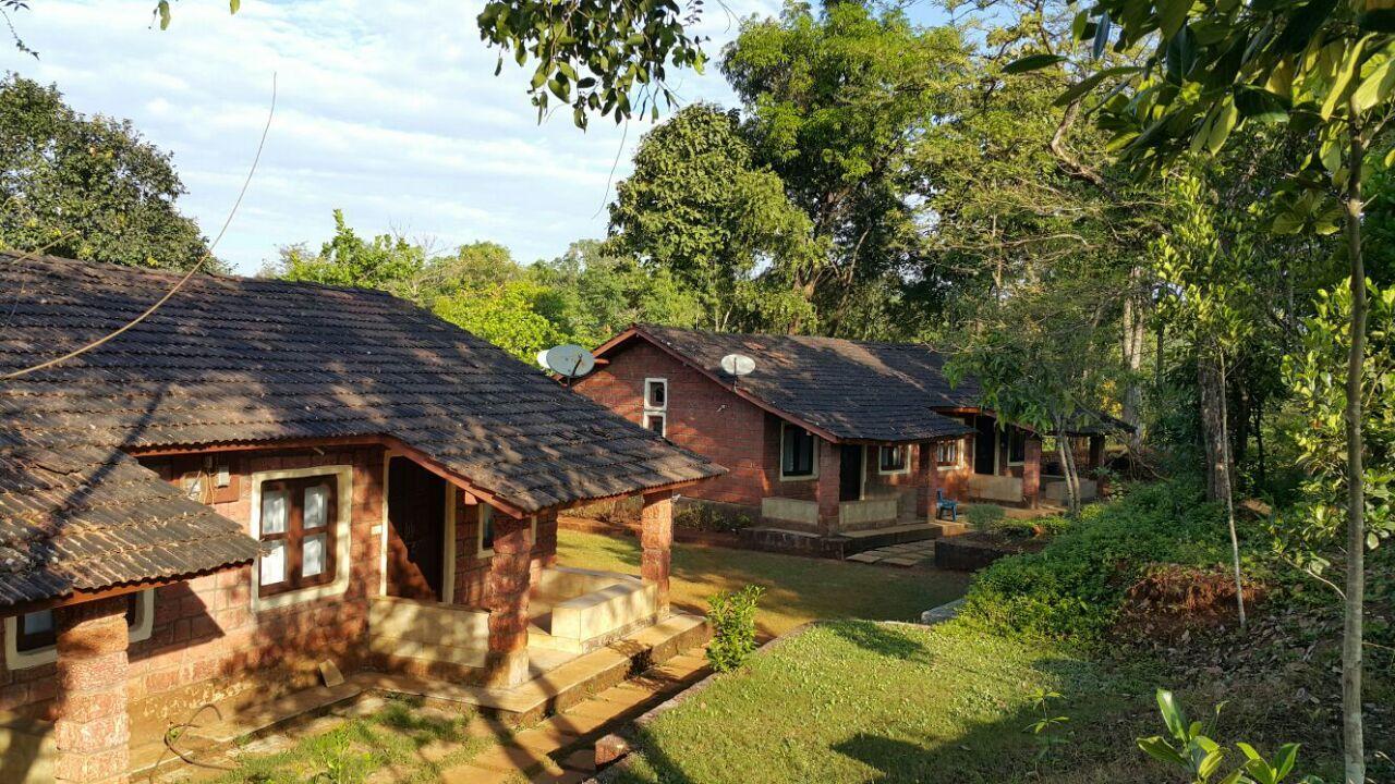 Cherilyn Monta Resort - Ratnagiri Vatul Exterior foto